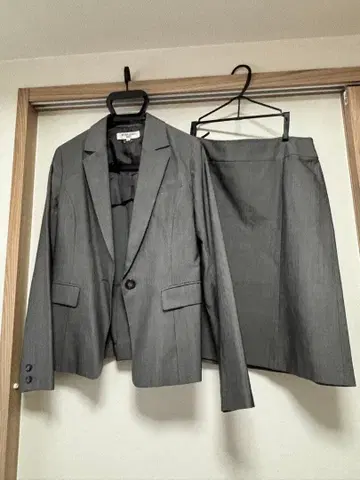 내추럴 뷰티 베이직 그레이 스커트 자켓 M 사이즈