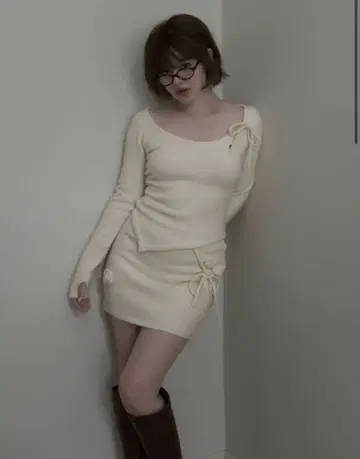 아이보리 니트 Andmary Flower knit set up