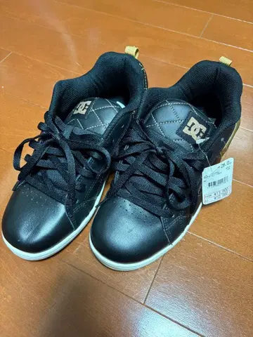 DC SHOES 스니커즈