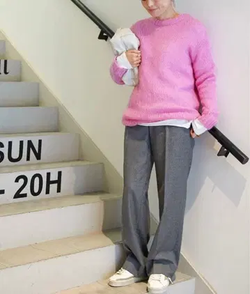 매디슨 블루 모헤어 니트 핑크