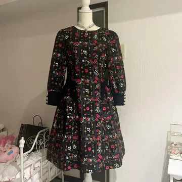 M's 카탈로그 플라워 멀티 꽃무늬 원피스 최근 모델