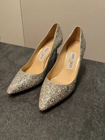 지미추 골드 글리터 펌프스