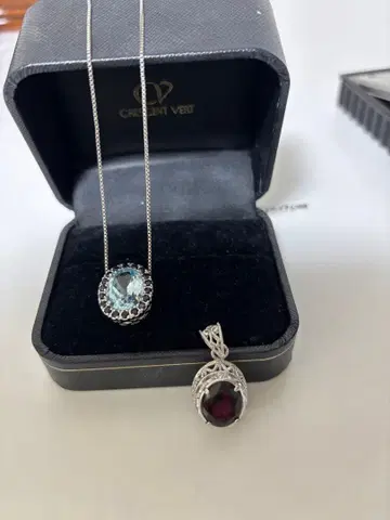 샵 채널 실버 컬러 스톤 목걸이