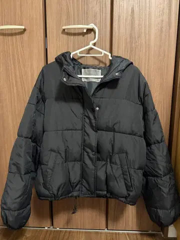 NICE CLAUP 블랙 다운 자켓