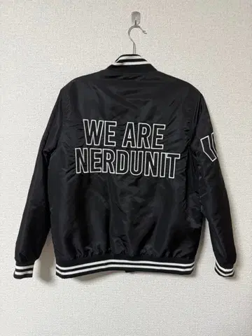 NERDUNIT 블랙 바시티 자켓 ma1