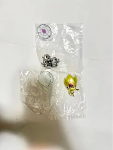 죠죠 스타 컬렉션 메탈리카 골드 익스피리언스 레퀴엠