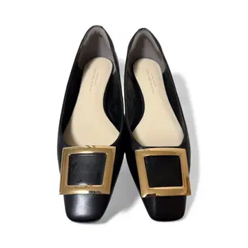 새상품급 GREEN LABEL RELAXING 스퀘어 버클 펌프스 23