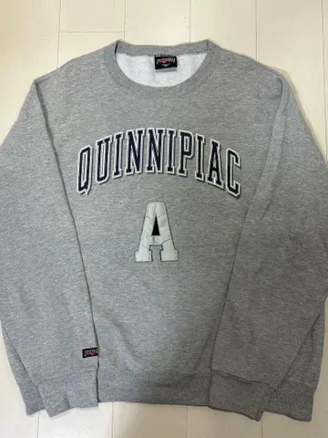 QUINNIPIAC 그레이 맨투맨 A