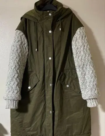 ZARA 올리브 그린 모즈 코트