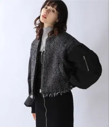 이소재 트위드 숏 기장 블루종