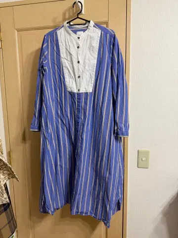 Georges 스탠드 카라 원피스