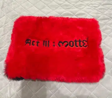 Act III: Motte G-DRAGON 퍼 파우치 클러치백