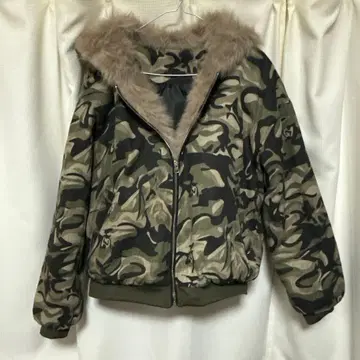 카모플라쥬 퍼 집업 자켓