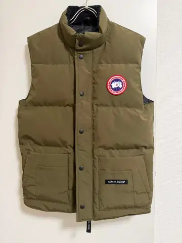 CANADA GOOSE 다운 베스트 올리브 그린 새상품급