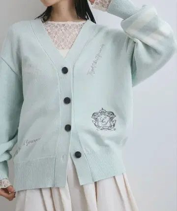 민트색 V넥 니트 가디건
