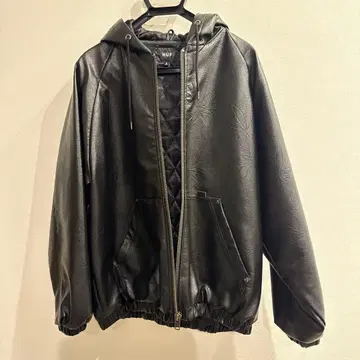 HUF 후드 부착 블랙 가죽 자켓