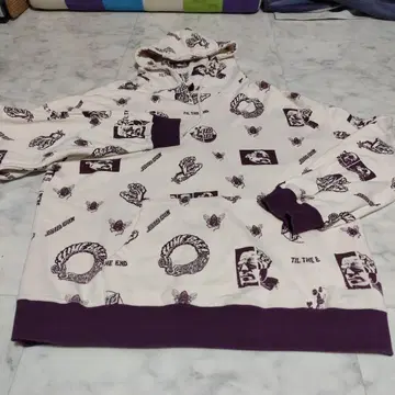 santacruz 크림색 그래픽 후드티 후드 부착