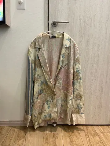 플라워 무늬 오버 사이즈 자켓