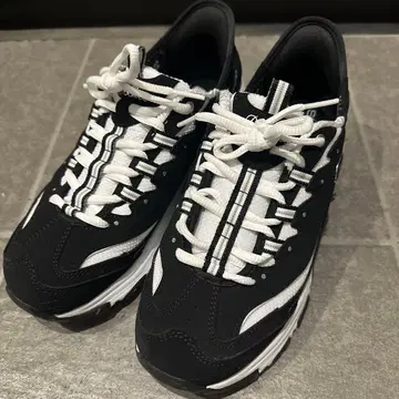 SKECHERS 슬립인스 블랙/화이트 스니커즈