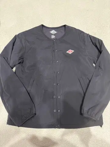 단톤 블랙 버튼식 자켓