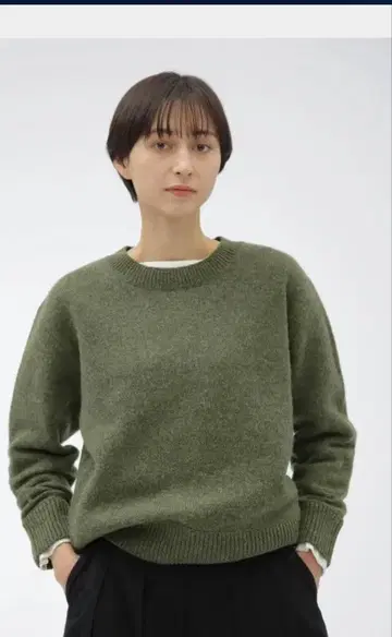 MHL. 올리브 그린 크루넥 스웨터 우먼