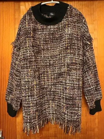 트위드 프린지 스웨터 긴팔 블랙 브라운