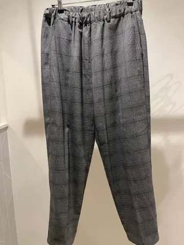 소리아/soglia 센터 프레스 서지 팬츠