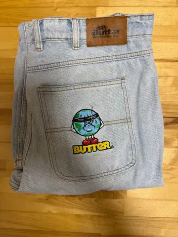 BUTTER 라이트 블루 32inch