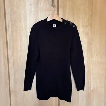 [ 새상품급 ] 마가렛호웰 크루넥 니트 스웨터 블랙