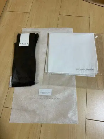 TREAT 블랙 삭스 손수건