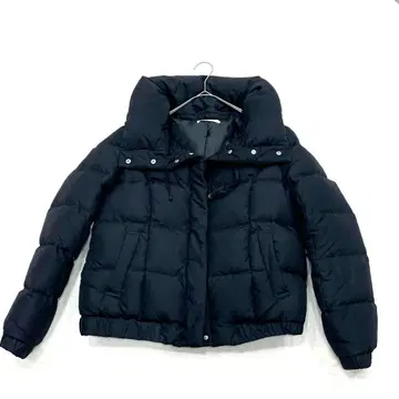 컨디션 최상 [에니 스위스] 다운 자켓 숏 기장 블랙 옷깃