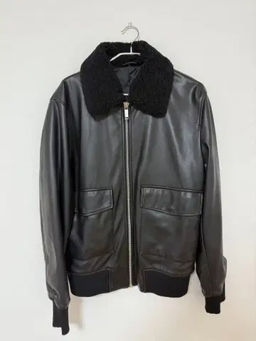 [ 고품질 ] ZARA 보아 카라 부착 가죽 자켓