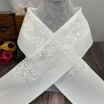 등나무가 고급스럽게 디자인된 화려한 자수 장식용 깃 일본제 새상품