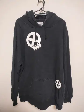 Bounty Hunter 블랙 후드티