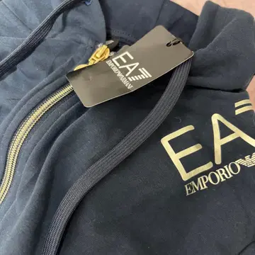 EA7 Emporio Armani 네이비 후드티