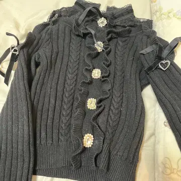 Mennonite 리본 포함 블랙 니트 스웨터