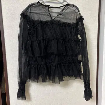 프릴 디자인 블랙 셔츠 FREE 사이즈