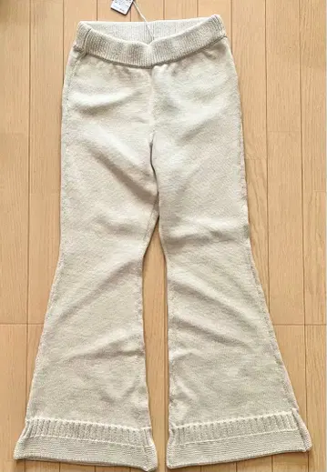 새상품 D-VEC 화이트 니트 팬츠 울 혼방 S~M