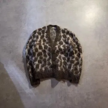 ZARA 레오파드 무늬 모헤어풍 샤기 가디건