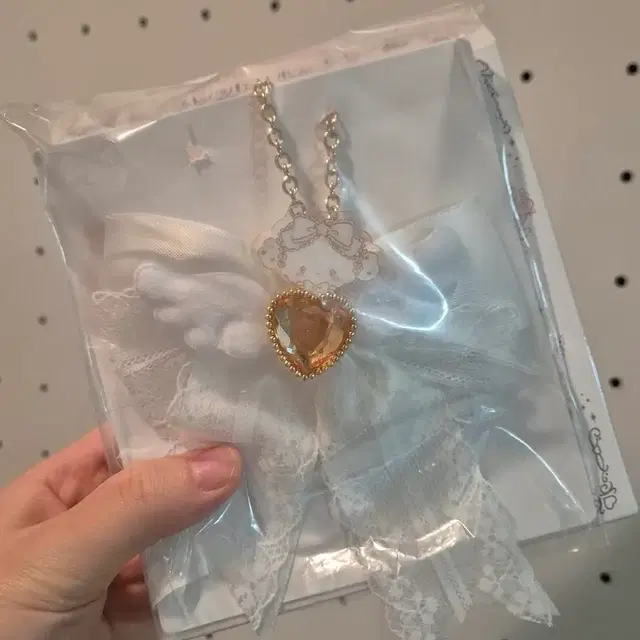 산리오 엔조이 아이돌 순백 천사 시크릿 리본참 키링 코기뮹 브롯치 응원봉