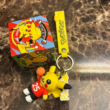 피카츄 농구 키링
