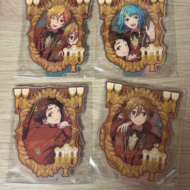 앙스타 아크릴 스탠드 라빗츠 전체, 아이라, 타츠미