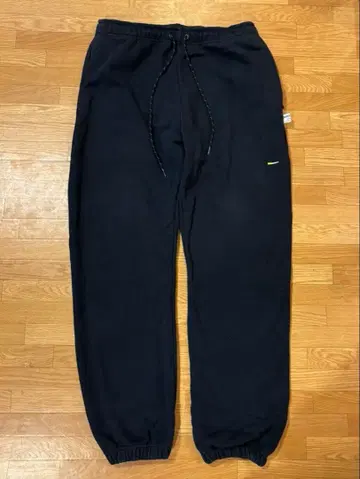 노티카 스웨트 팬츠 네이비