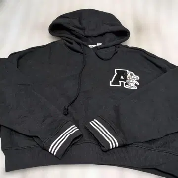 브랜드 adidas 미키마우스 크롭 후드티 블랙 귀여운