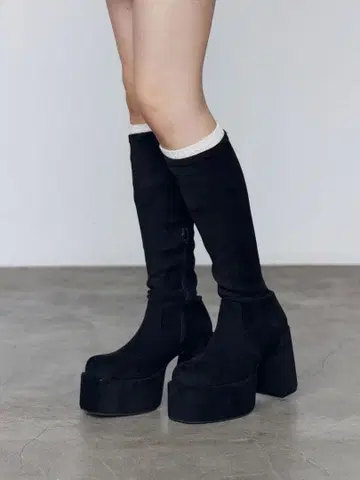 EMODA 벌키 플랜 핏 부츠 M 사이즈