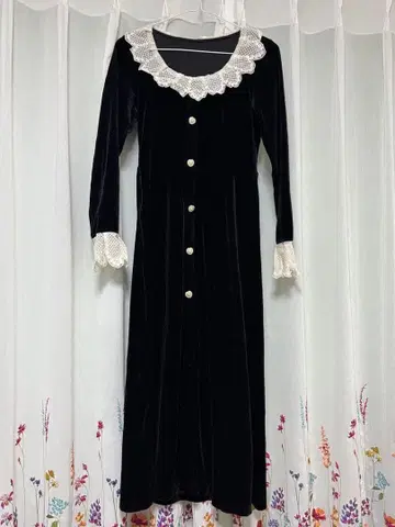 카라 부착 벨로아 롱 원피스 블랙 벨벳