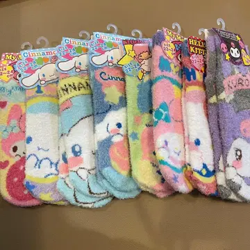 시나모롤 마이멜로디 헬로키티 쿠로미 삭스 양말 8족 세트