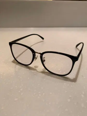 JINS 안경 조광 렌즈