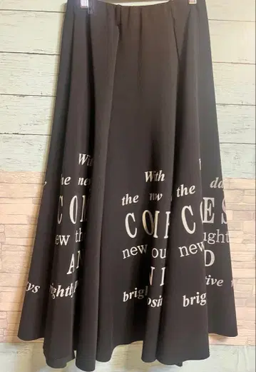 SCOT CLUB 본딩 소재 플레어 스커트 블랙 38