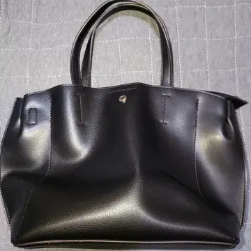 레가토 라르고 가벼운 가방 토트백 블랙